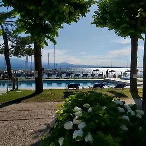 Kompleks wypoczynkowy Villaggio Turistico Dei Tigli, Padenghe sul Garda